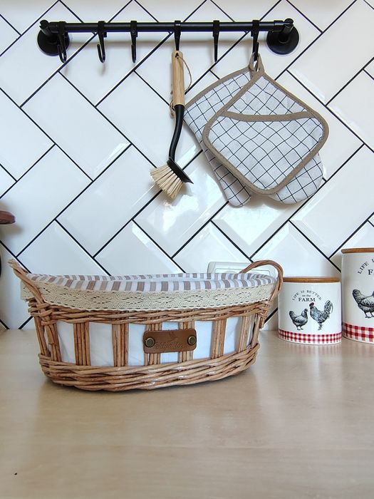 Плейсмати. Підставки для тарілок. Плетені підставки для сервіровки.