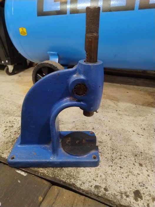 Prasa ręczna, prasa mechaniczna, prasa zębata, prasa warsztatowa