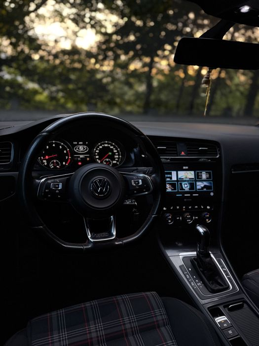 VW GOLF 7 GTI DSG 2.0 220cv