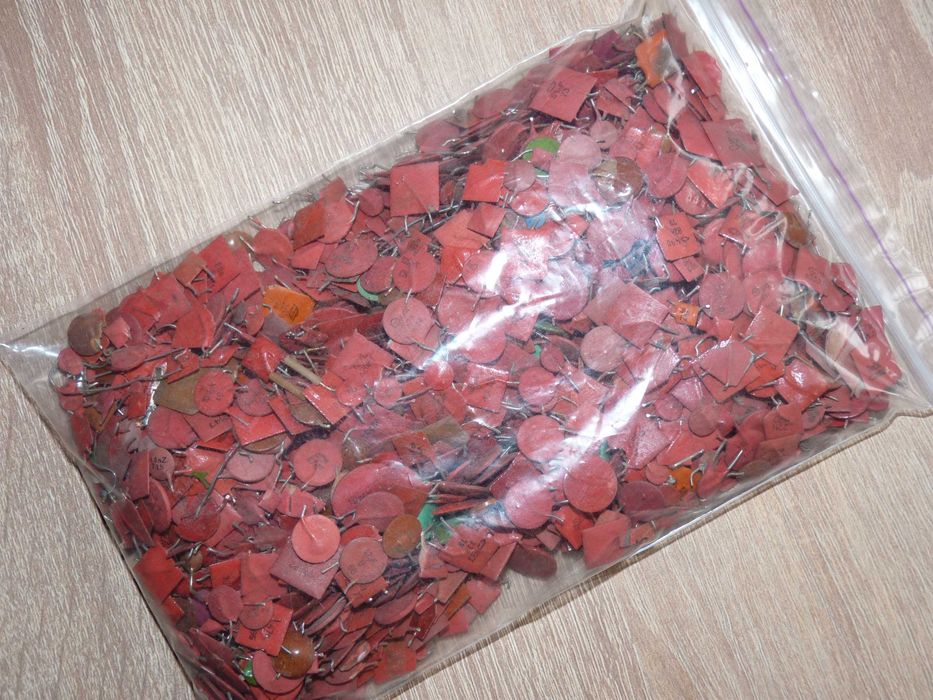 Конденсаторы - флажки - на запчасти, лом, переработку