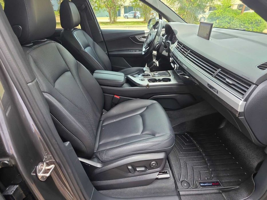 Audi Q7      2019
