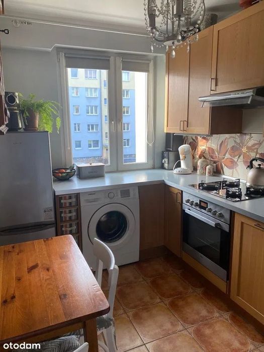 2100plnRataje obok Selgrossa , Armii Krajowej 2 pokoje, balkon, widok.