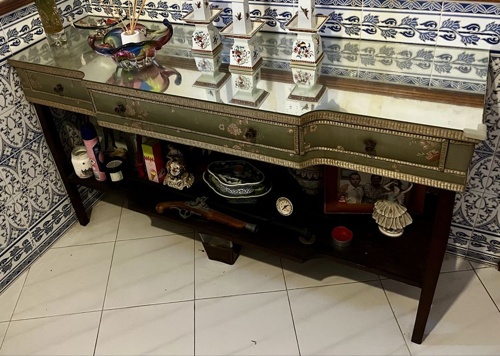 Mesa de Entrada ou Sala em Verde Sage com Vidro - Estilo Provençal / Vintage
