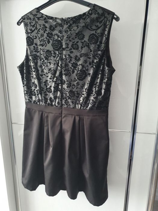 Czarna koronkowa sukienka XL 42