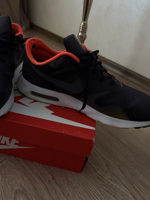 Красовки  найк аир макс  тавас удобные , комфортные как для зала