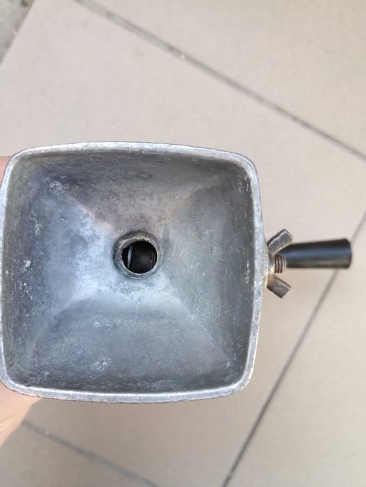 Кавомолка ручна механічна