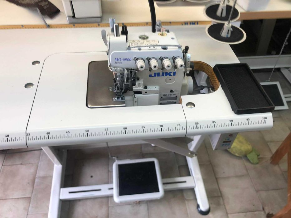 maszyna do szycia overlock juki Mor 6914R ( górny transport )