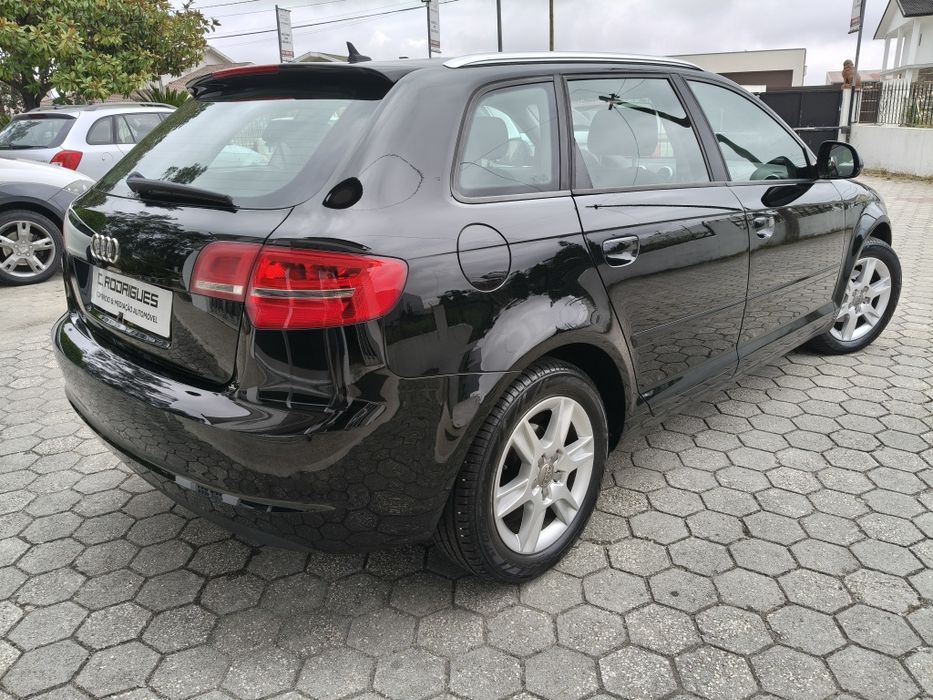 Audi A3 Sportback 1.6 TDi 105cv