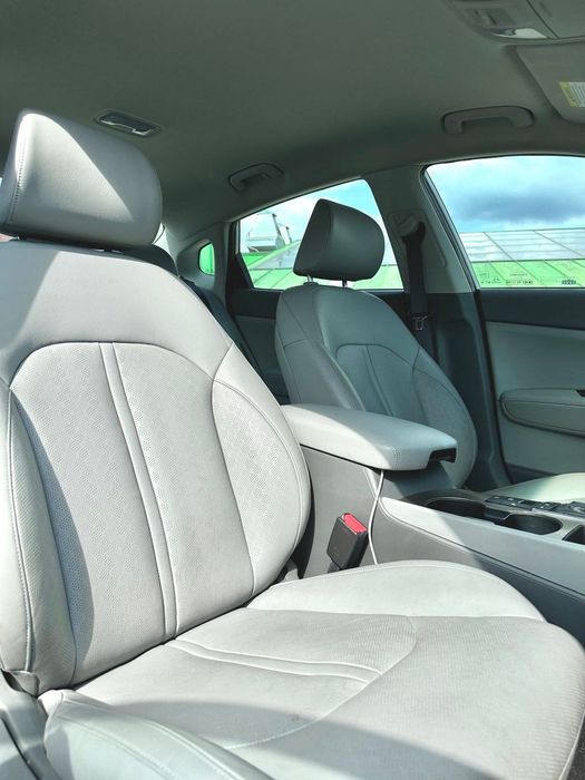 Аренда авто Гибрид с лицензией