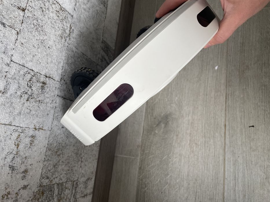 робот пилосос миючий Rowenta 75s