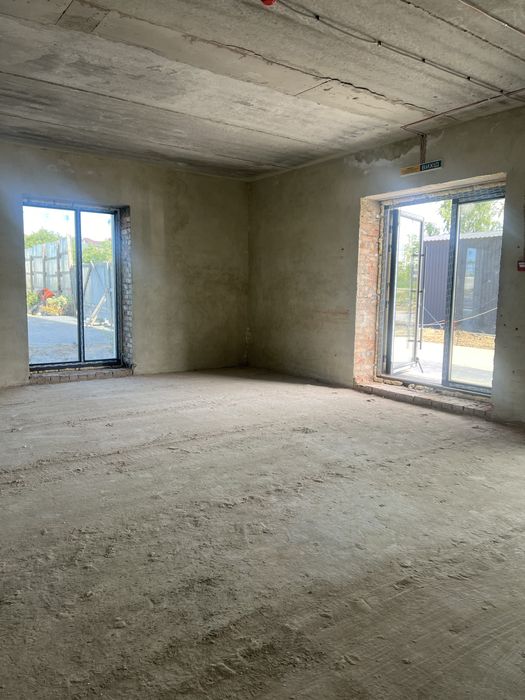 Продаж комерційного приміщення 128,95 кв.м у м. Пустомити