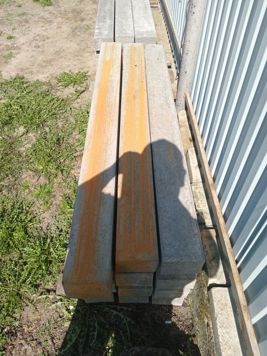 Продам  стовби під пам'ятники