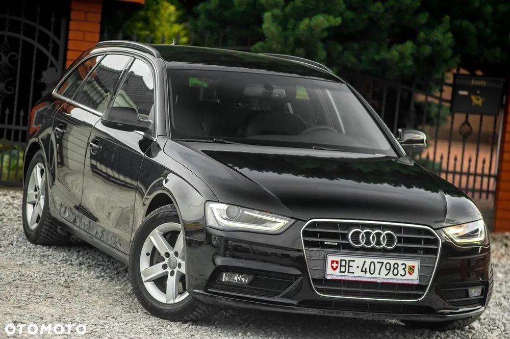Audi A4 Avant 2,0 TFSI Quattro S-Line Xenon Nawigacja Tempomat Podgrzewane Fotele