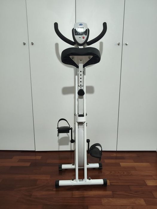 Bicicleta estática dobrável