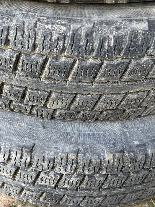 Колеса резина белшина 225 .85 r15c  уаз