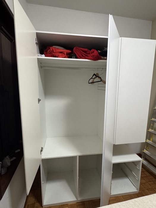 Vendo roupeiro usado