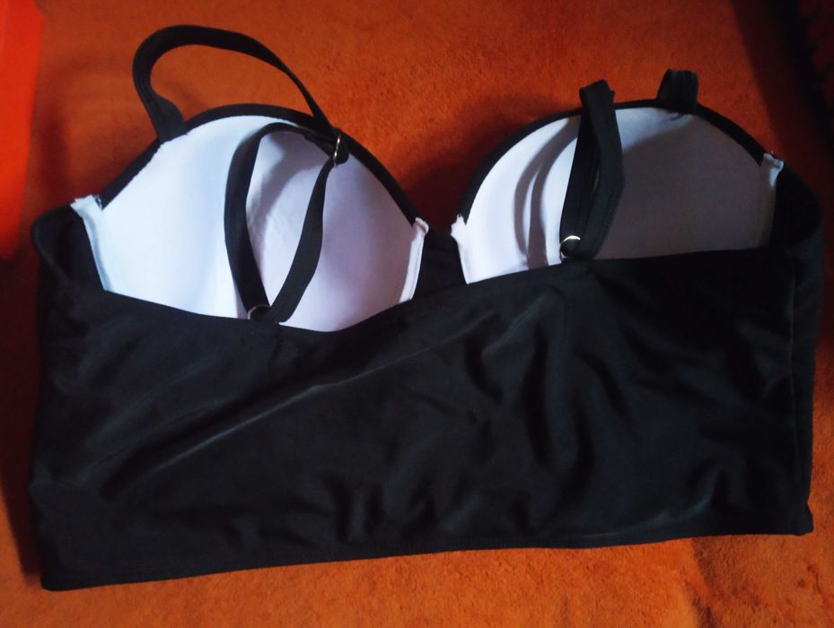 Czarny biustonosz zabudowany bez zapięcia 2xl