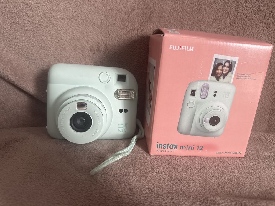 Fuji film Instax mini 12