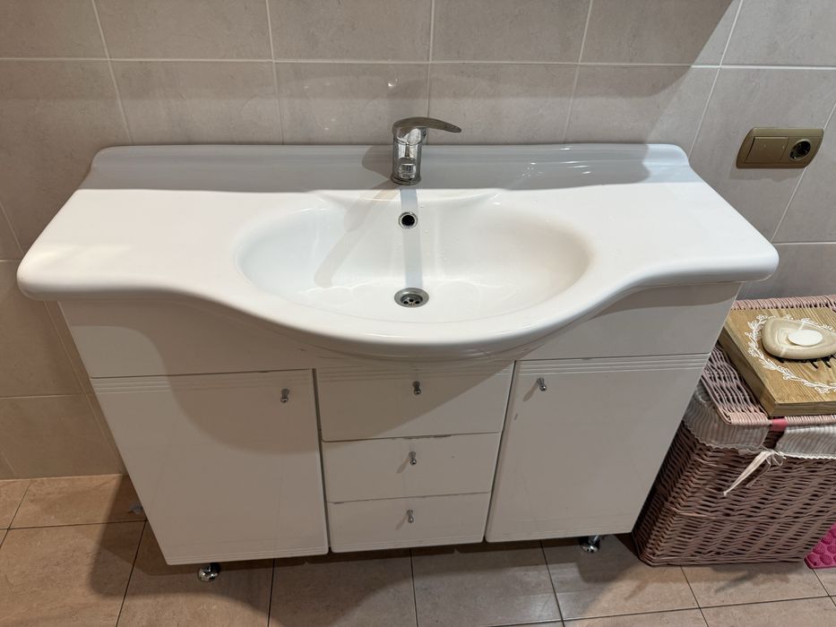 Терміново! Умивальник з тумбою 107см