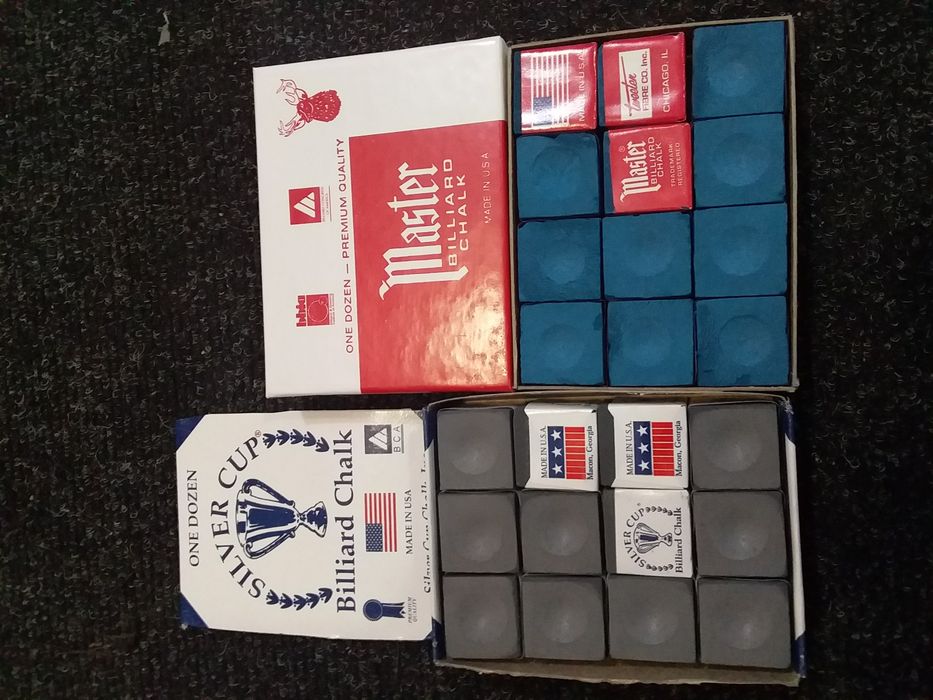 Бильярд столы кии шары сукно мел треугольник лампы