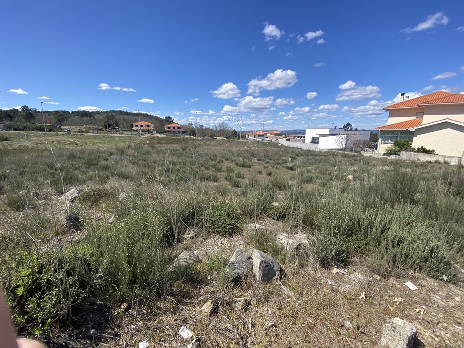 Lote Terreno 558m2 Mangualde
