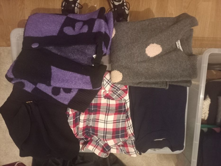 Roupa senhora várias