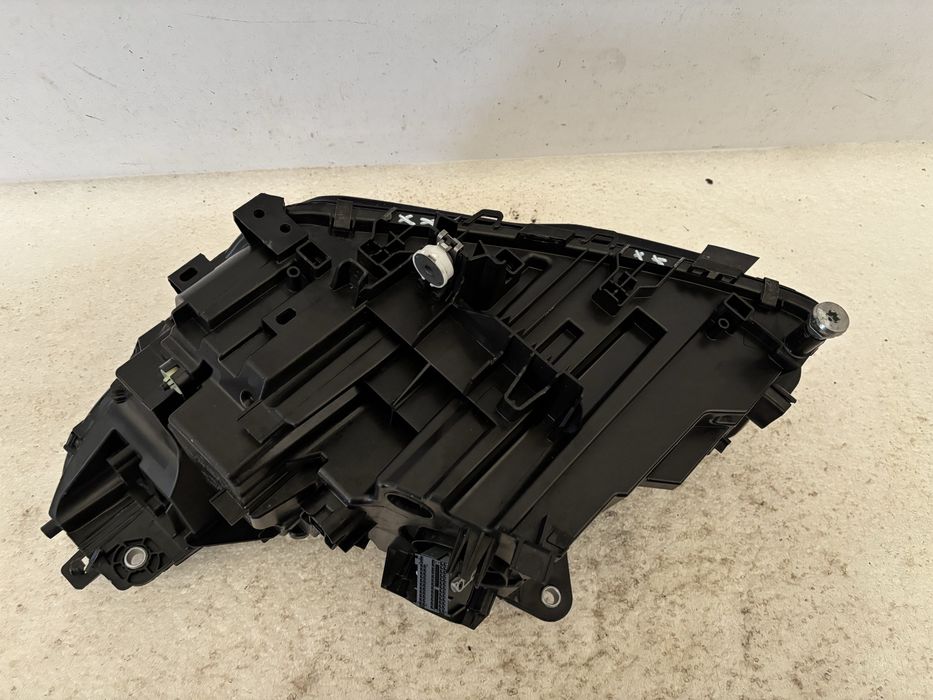 BMW 5 G60 G61 lampa prawy przód prawa przednia Shadow line Full Led