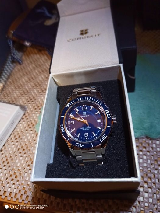 Чоловічий годинник