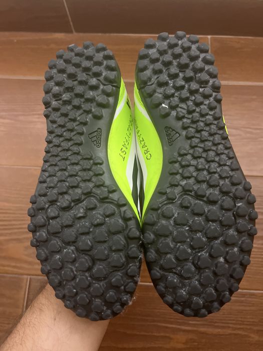 Chuteiras adidas piton borracha numero 33
