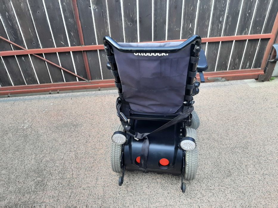 Wózek inwalidzki elektryczny Otto Bock B400