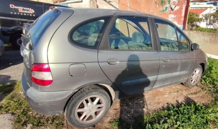 Renault Megane Scenic 19Dti para peças