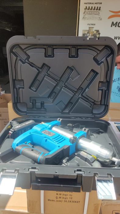 Bomba de massa consistente