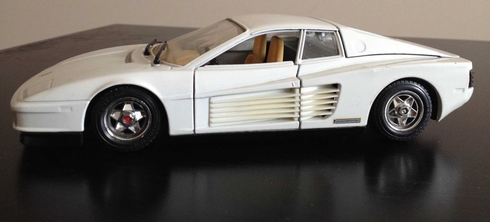 Carros Burago Automoveis Colecção decada 80 Escala 1 24