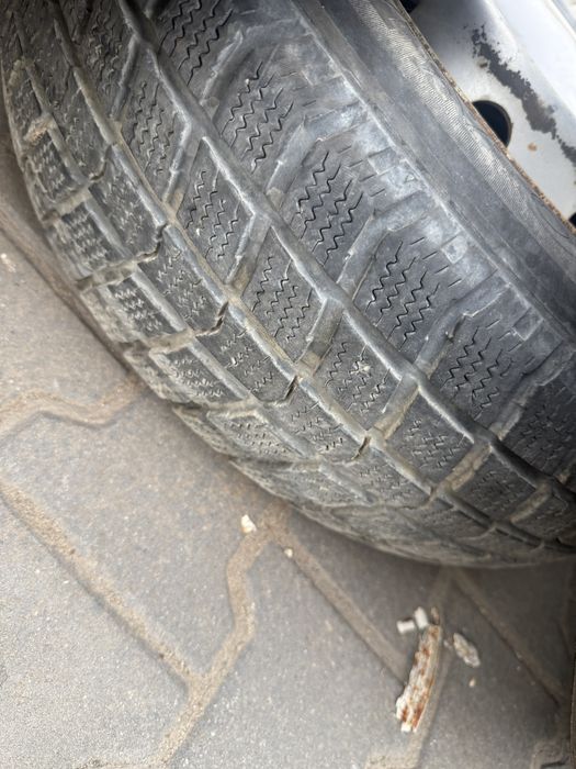 Felga koło opona Iveco Daily 06-24rok model S Pirelli 215/65r16c