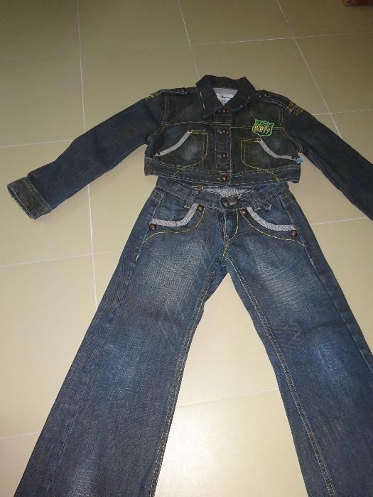 calça e jacketa de ganga como novos