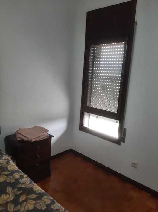 Aluga-se quarto no centro de Águeda