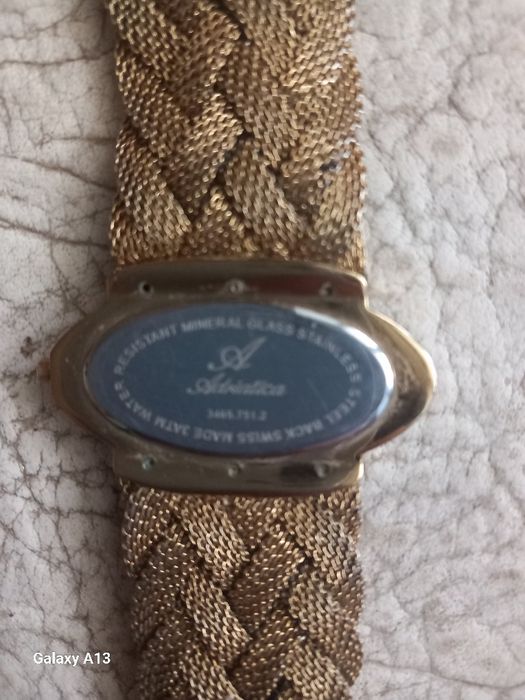 Продам годинник Adriatica