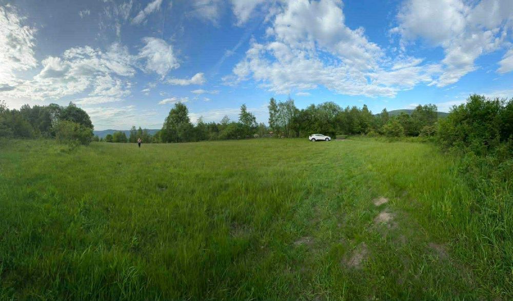 Działka widokowa w górach.