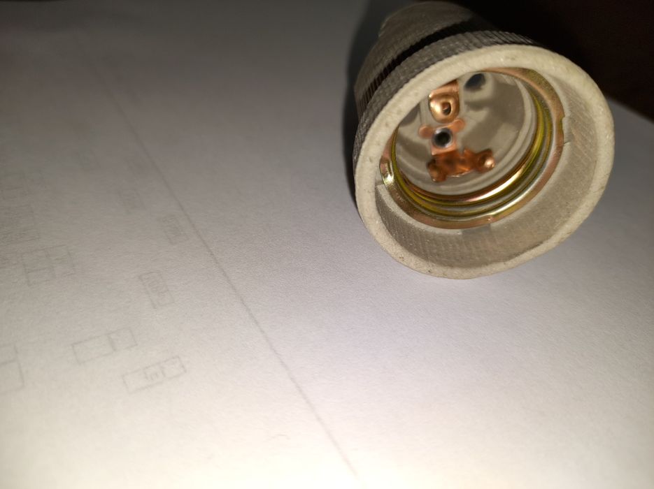 Патрон керамический электрический (E27)