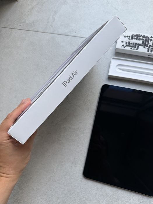 iPad Air 11 cali M2 128 GB tablet + rysik Apple Pencil Pro stan bardzo dobry