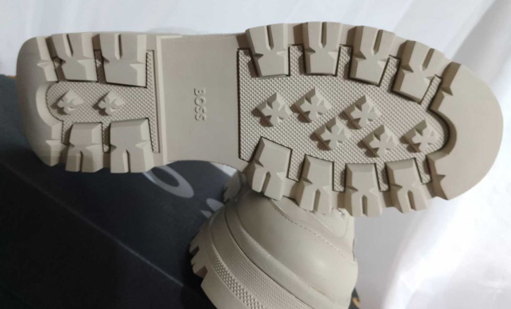 Boss Foster Botas cor bege claro Tam 41