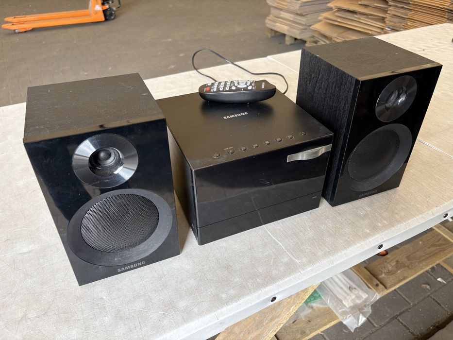 Mini wieża z pilotem SAMSUNG MM E320 Radio USB CD AUX