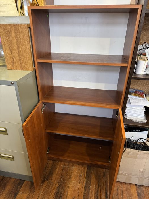 Шафа офісна стіл офісний