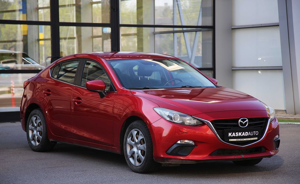 продам автомобіль Mazda 3