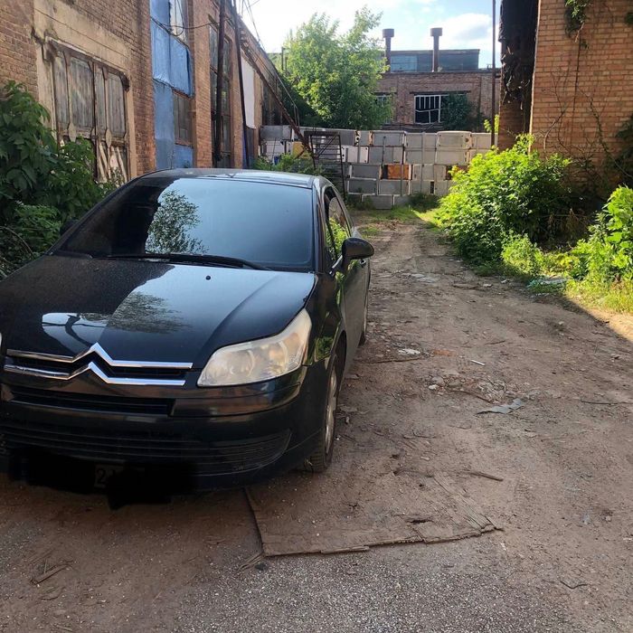Автомобіль сітроен C4