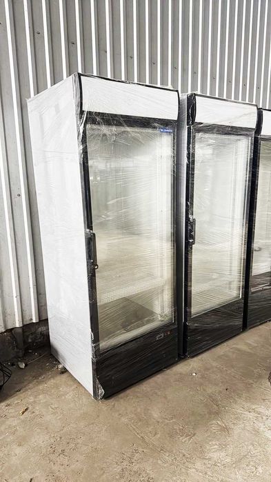 Холодильна шафа вітрина для напоїв,молочки,квітів UBC Optima Антрацит