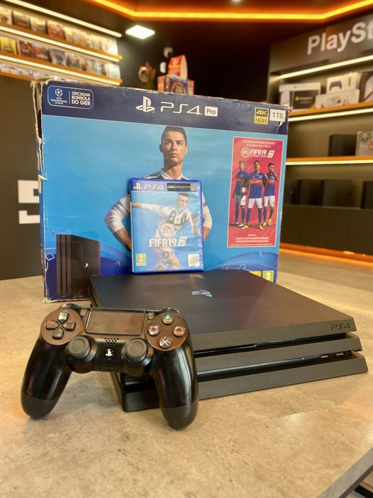 PlayStation 4 Pro + FIFA гарантія 12 місяців