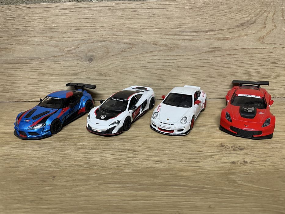 Zestaw zabawek, sportowe auta Supra, Mclaren, Corvette, Porsche 1:36
