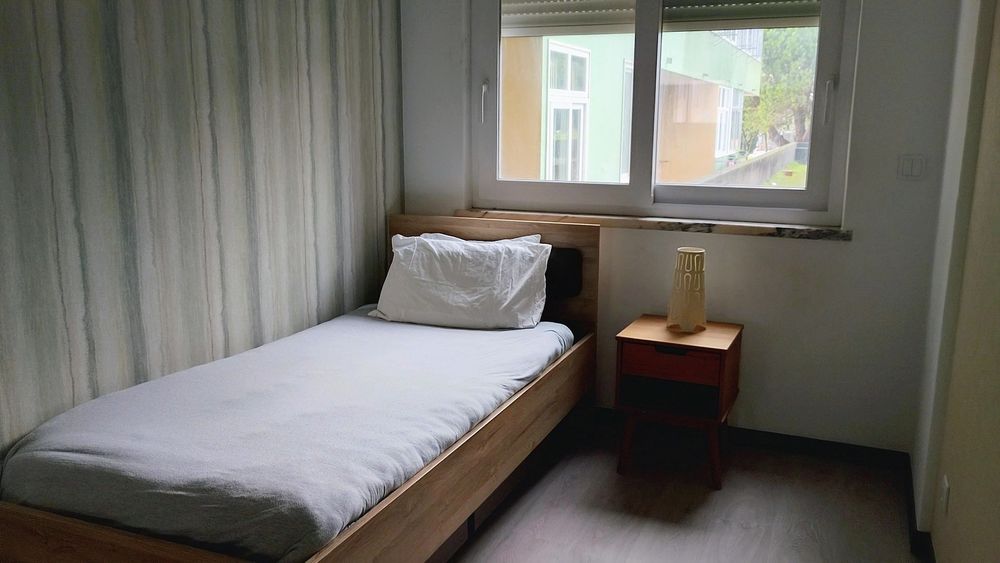Alugo Quarto em Oeiras