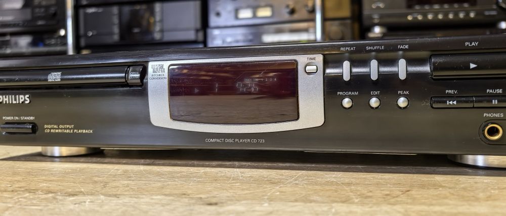 CD-програвач Philips CD 723